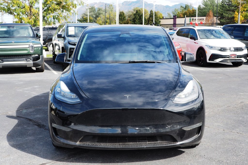Used 2023 Tesla Model Y Long Range AWD/4WD image 2