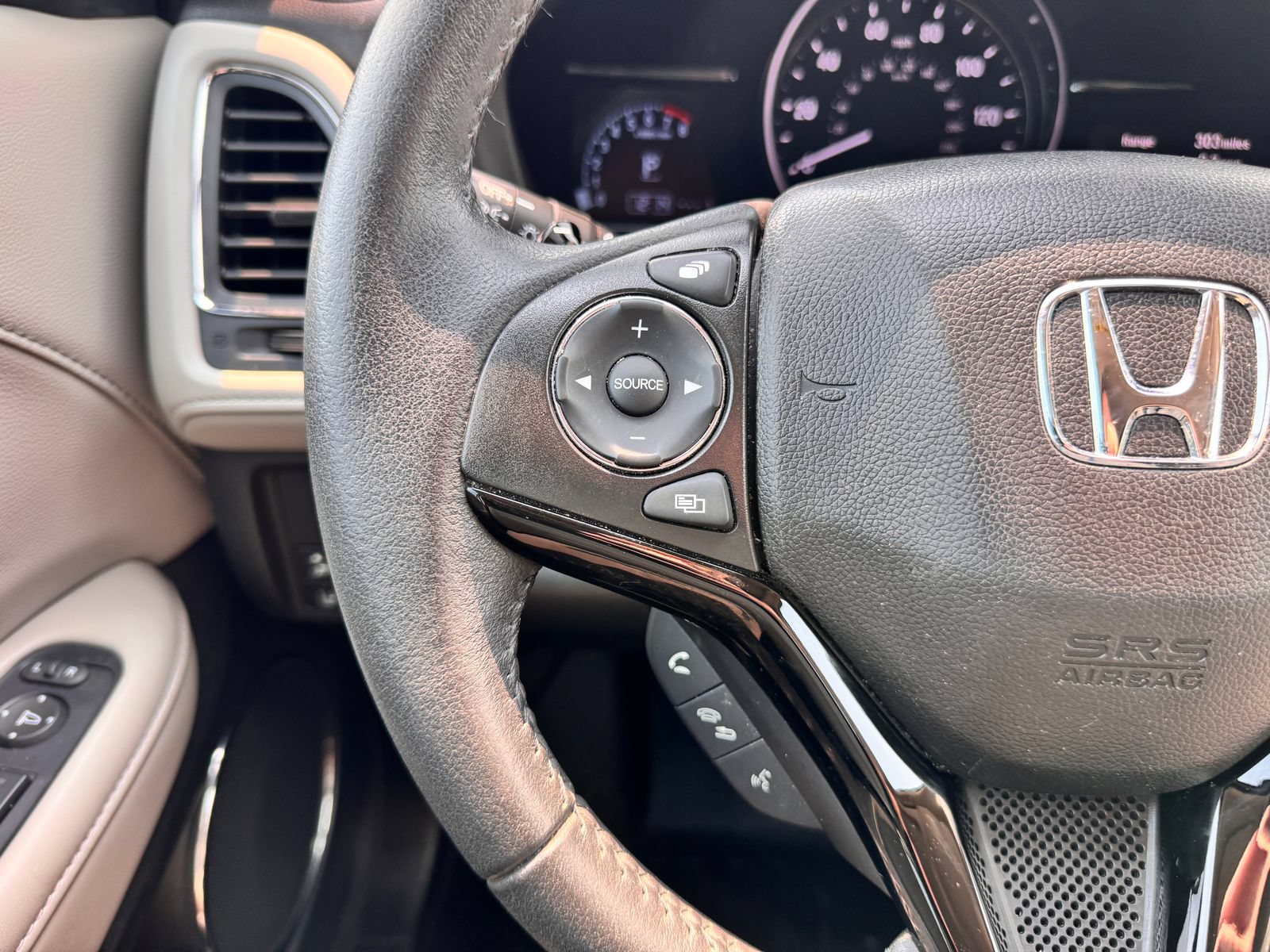 Used 2019 Honda HR-V EX-L image 16