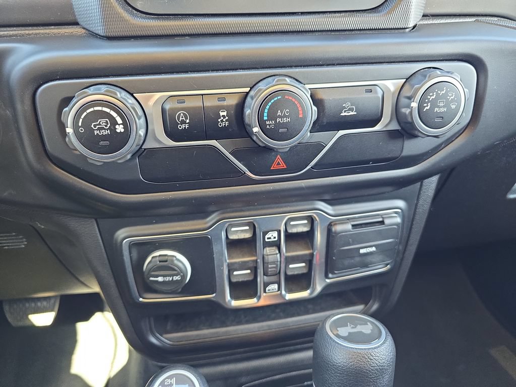 Used 2021 Jeep Wrangler Unlimited Sport AWD/4WD image 24