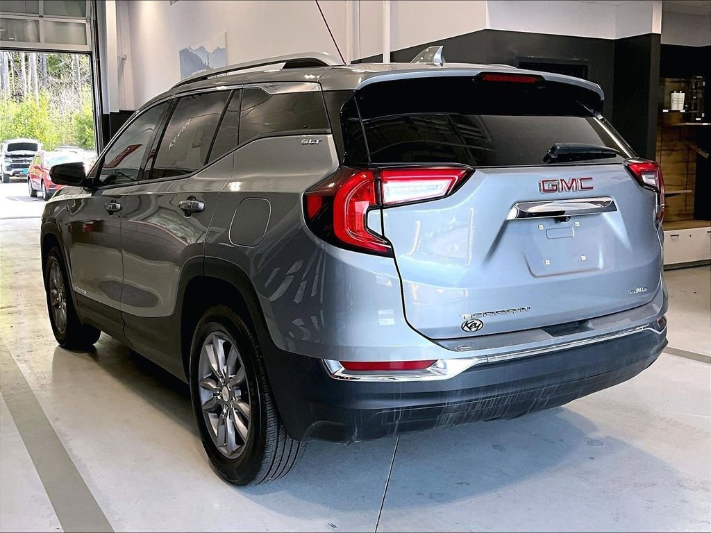 Used 2023 GMC Terrain SLT image 6