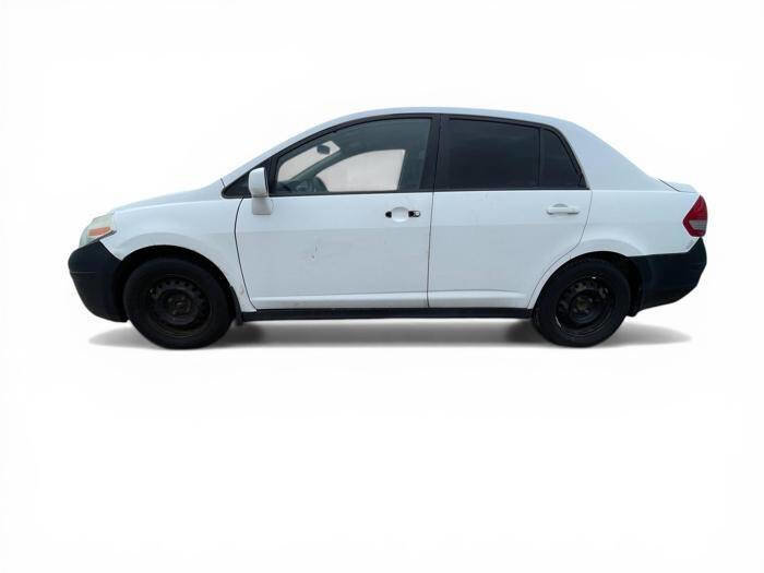 Used 2010 Nissan Versa 1.8 S w/ PWR Plus Pkg image 2