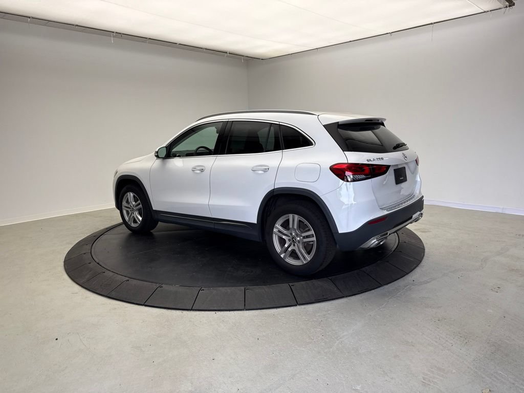 Used 2023 Mercedes-Benz GLA 250 4MATIC image 3