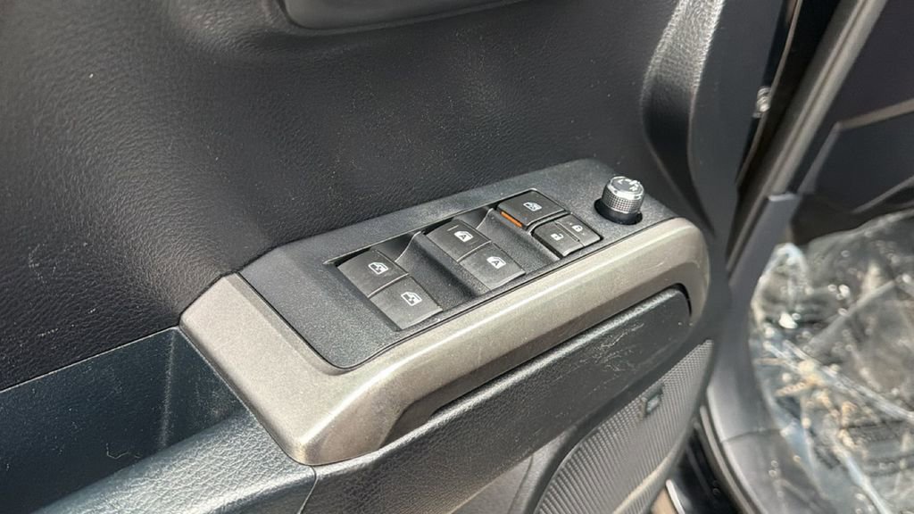 Used 2017 Toyota Tacoma Limited w/ Tow Package AWD/4WD image 16