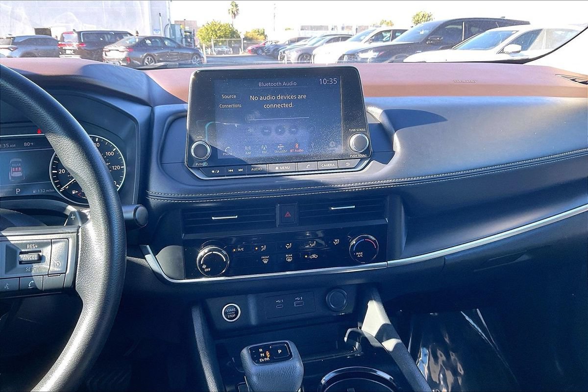 Used 2023 Nissan Rogue S FWD image 6