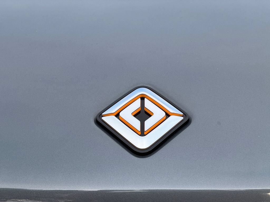Used 2025 Rivian R1S Adventure Dual AWD/4WD image 34