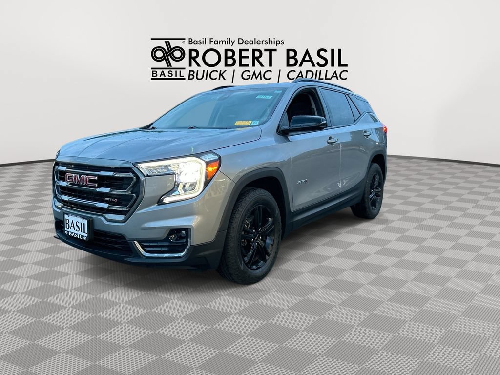 Used 2024 GMC Terrain AT4 AWD/4WD image 4