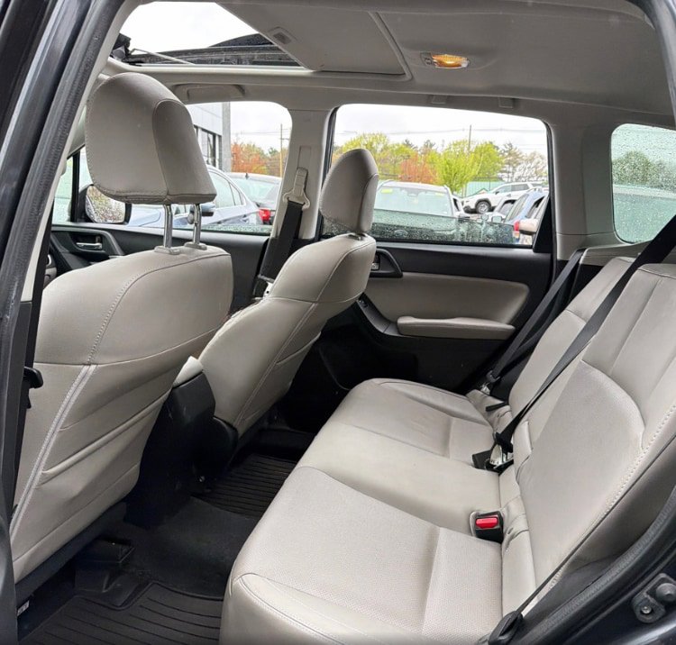 Used 2018 Subaru Forester 2.5i Limited AWD/4WD image 16