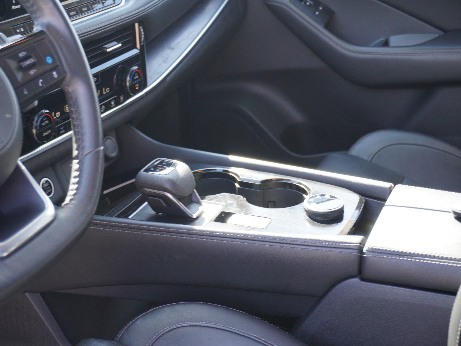 Used 2021 Nissan Rogue Platinum image 24