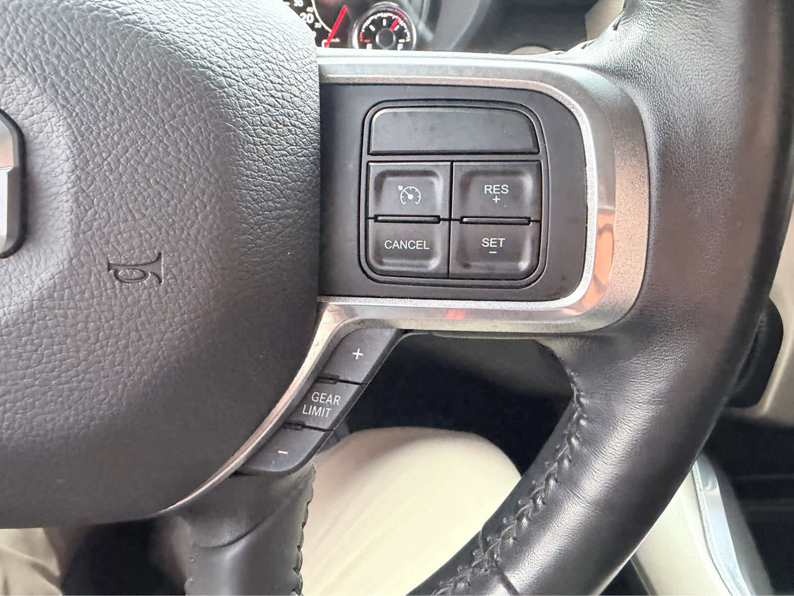 Used 2022 RAM 2500 Laramie image 22