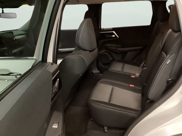 Used 2022 Mitsubishi Outlander ES image 9