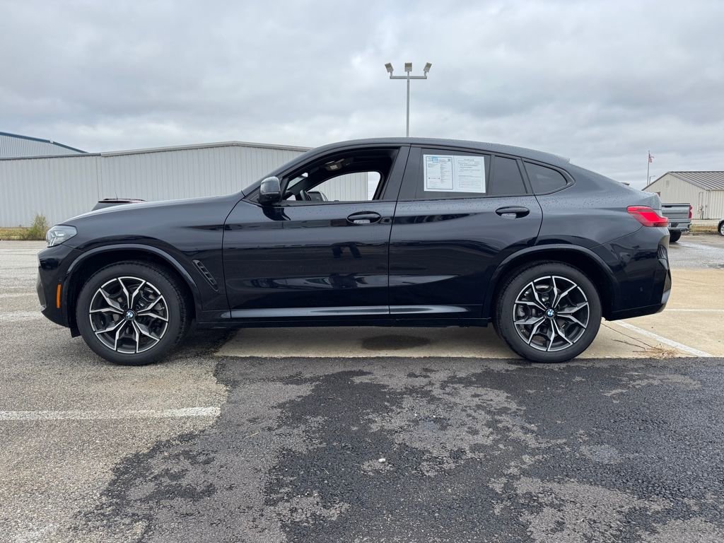 Used 2025 BMW X4 xDrive30i w/ Premium Package image 2