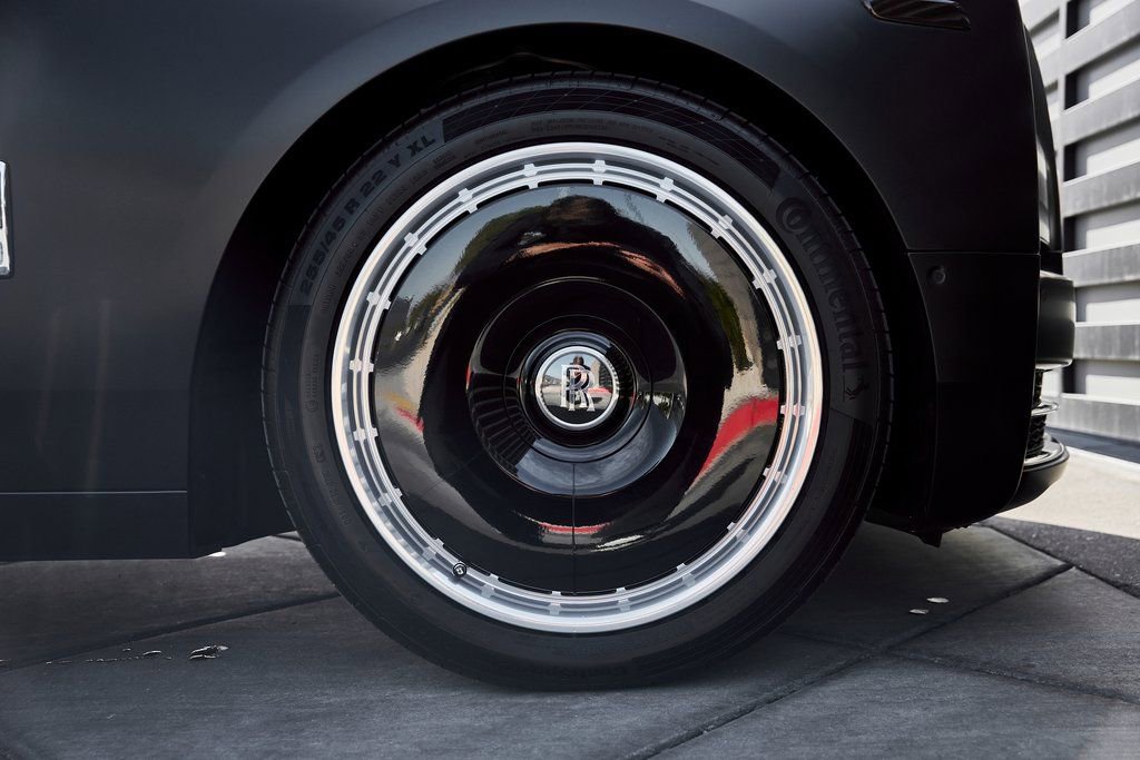 Used 2025 Rolls-Royce Phantom Sedan image 22