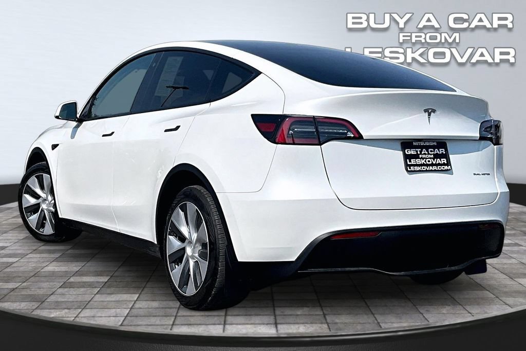 Used 2023 Tesla Model Y Long Range AWD/4WD image 2