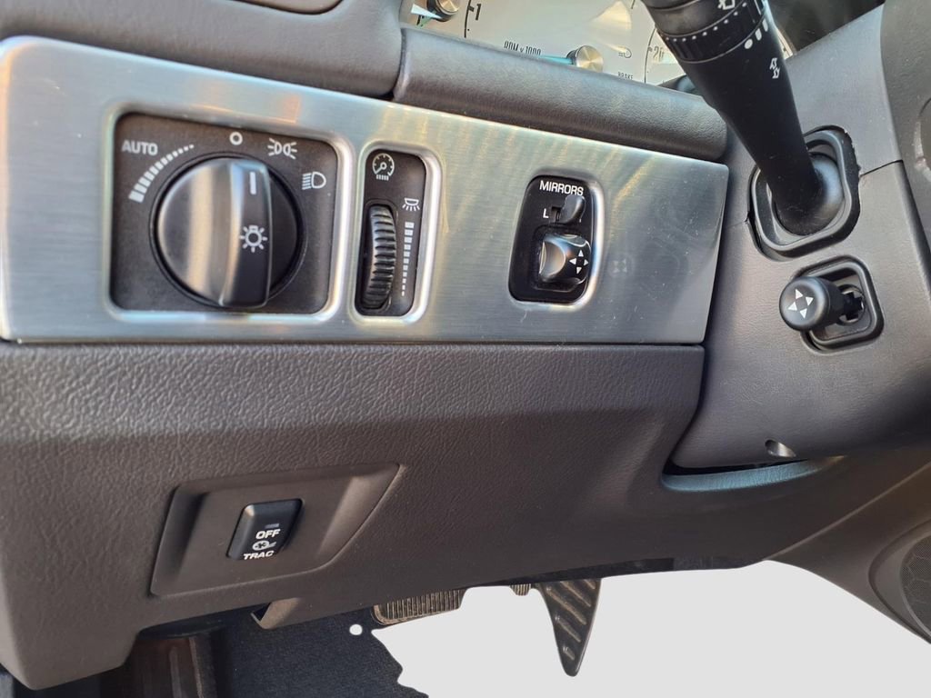 Used 2002 Ford Thunderbird image 29