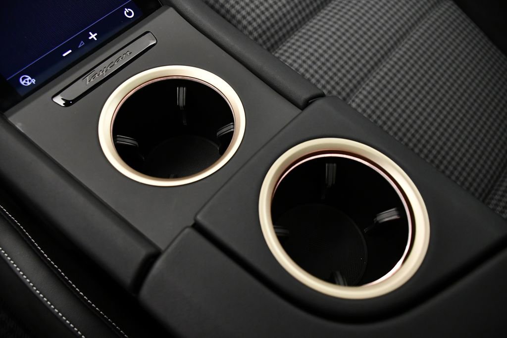 Certified 2025 Porsche Taycan 4S image 33