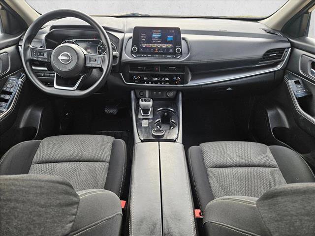 Used 2024 Nissan Rogue SV image 16