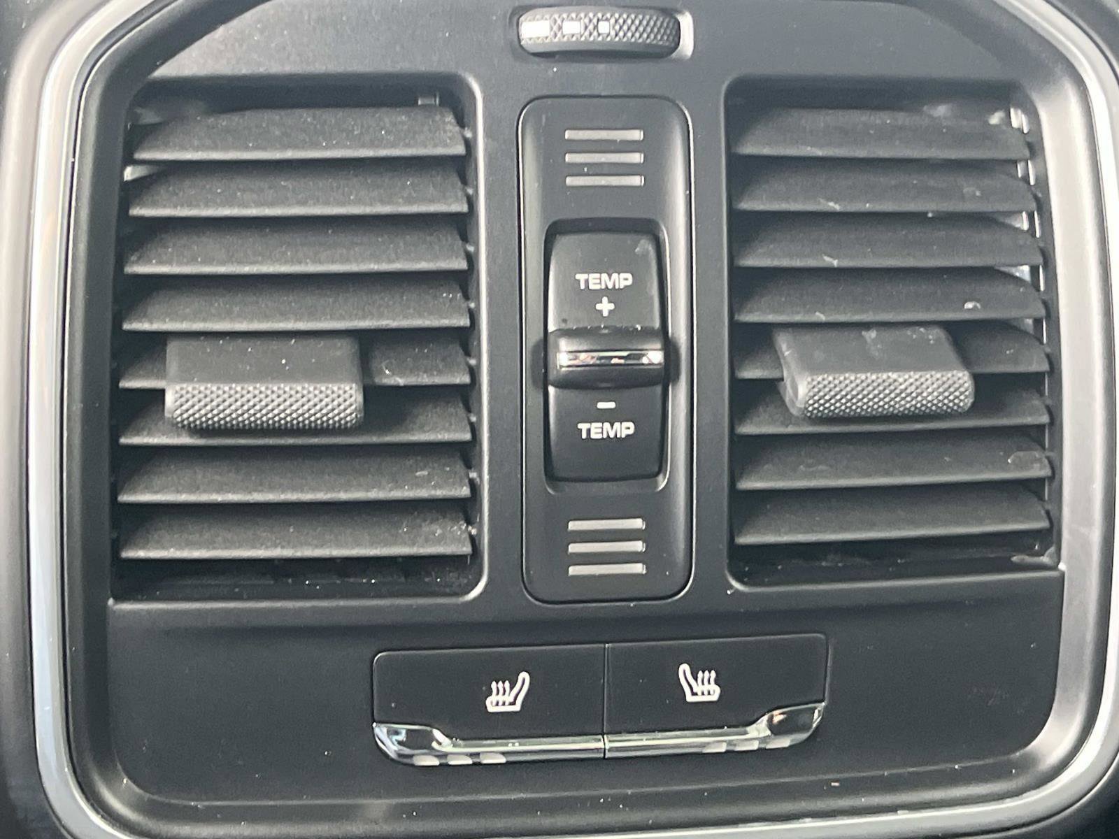 Used 2022 Porsche Macan S image 14