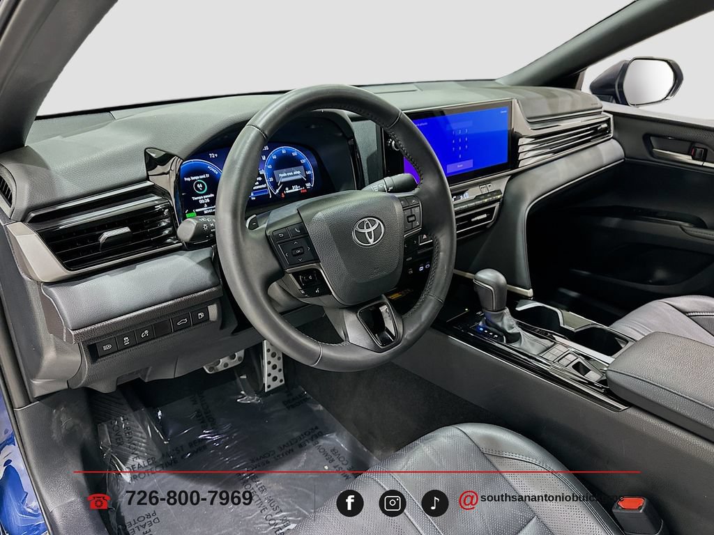 Used 2025 Toyota Camry XSE FWD image 10