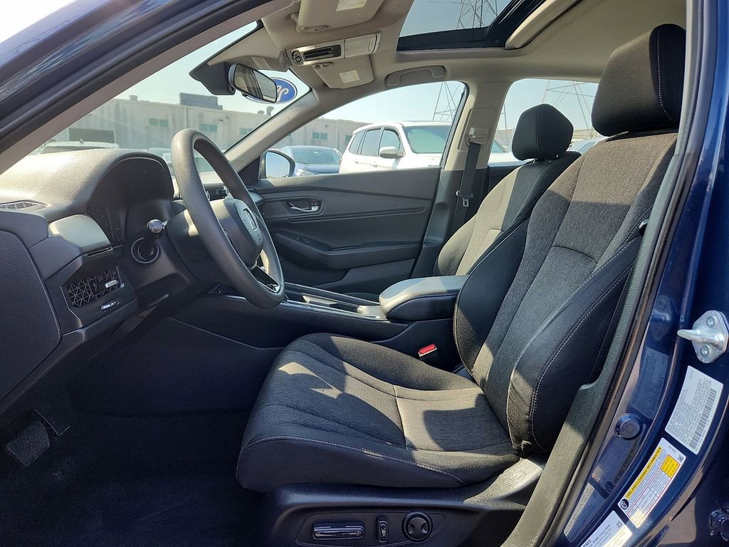 Used 2023 Honda Accord EX image 9