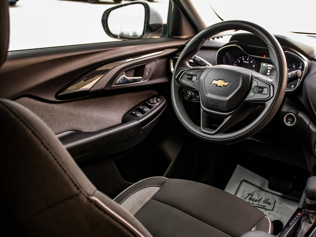 Used 2023 Chevrolet TrailBlazer LT image 36