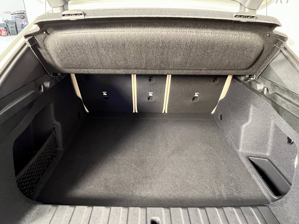 Used 2025 BMW X2 xDrive28i w/ Technology Package image 18