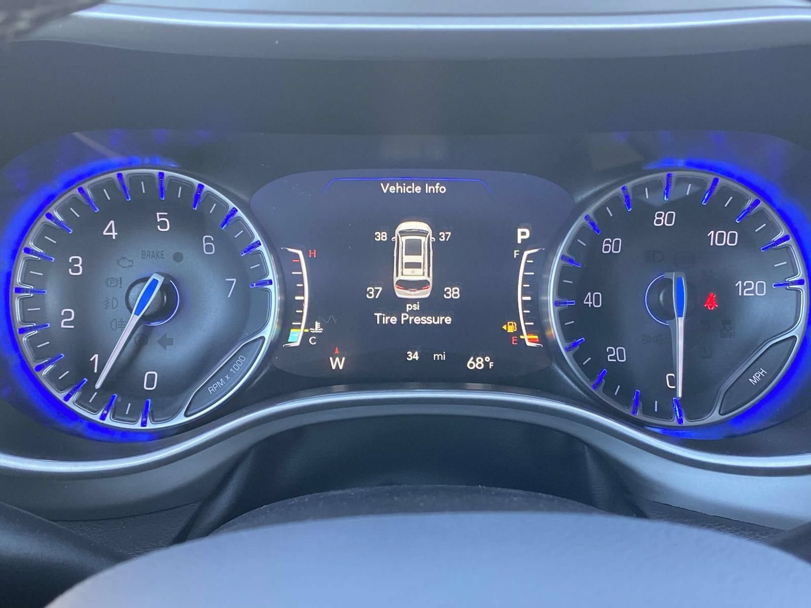 New 2027 Chrysler Pacifica Select FWD image 25