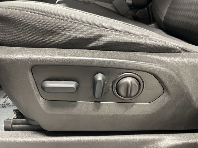 Used 2022 Chevrolet Silverado 1500 LT image 12