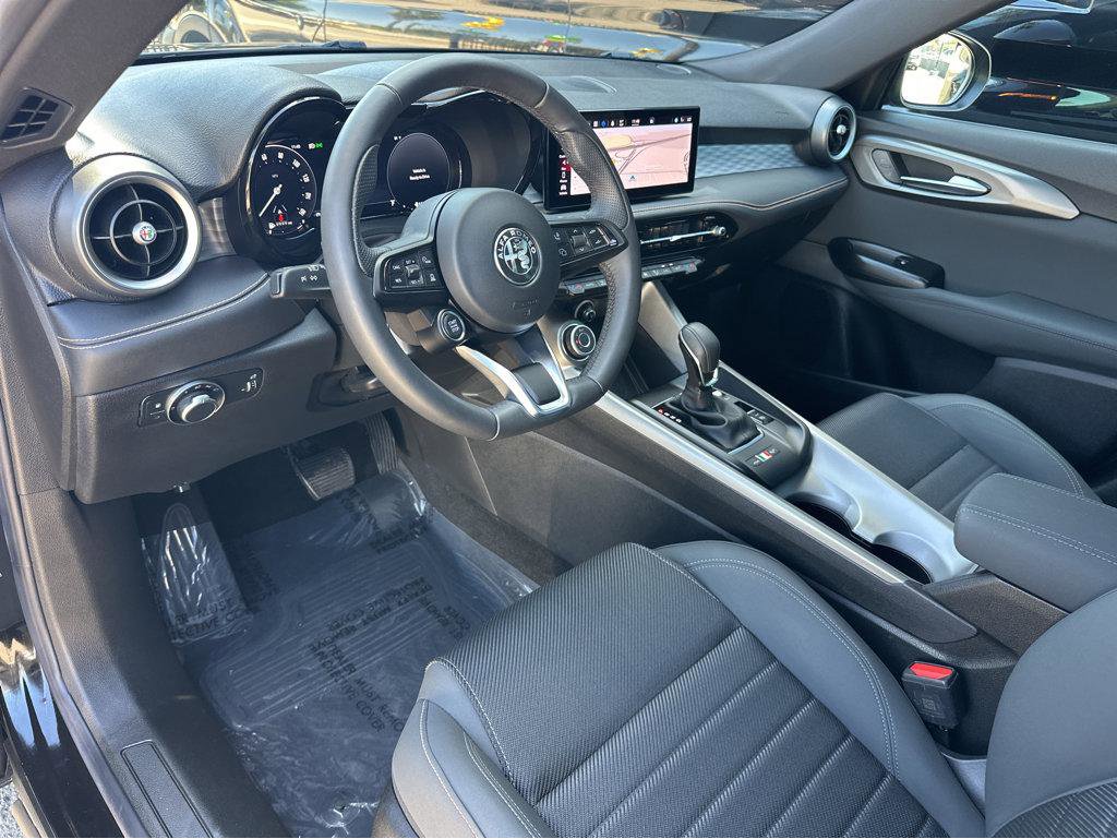 Used 2024 Alfa Romeo Tonale Ti AWD/4WD image 16