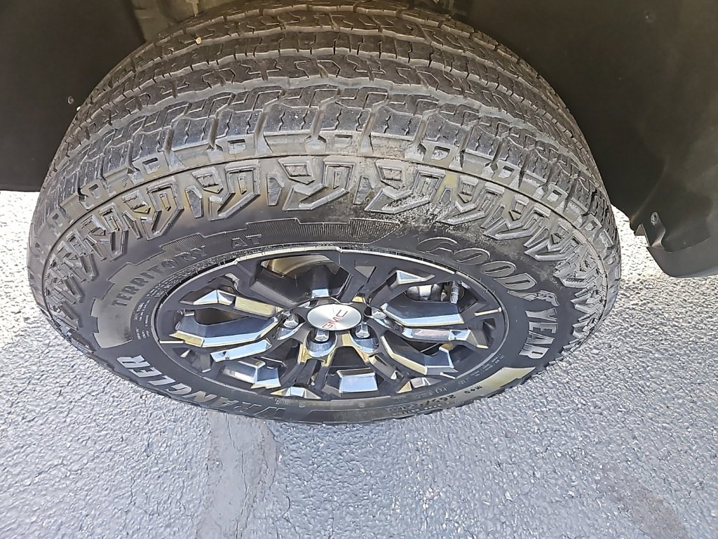 Certified 2023 GMC Canyon Elevation w/ Elevation Premium Package image 13