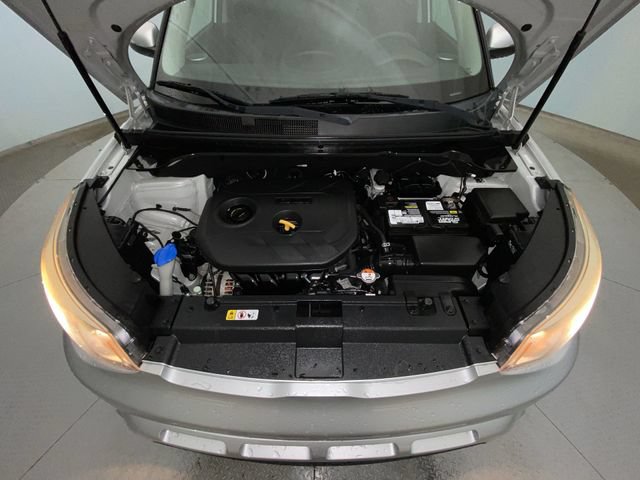 Used 2016 Kia Soul ! FWD image 24