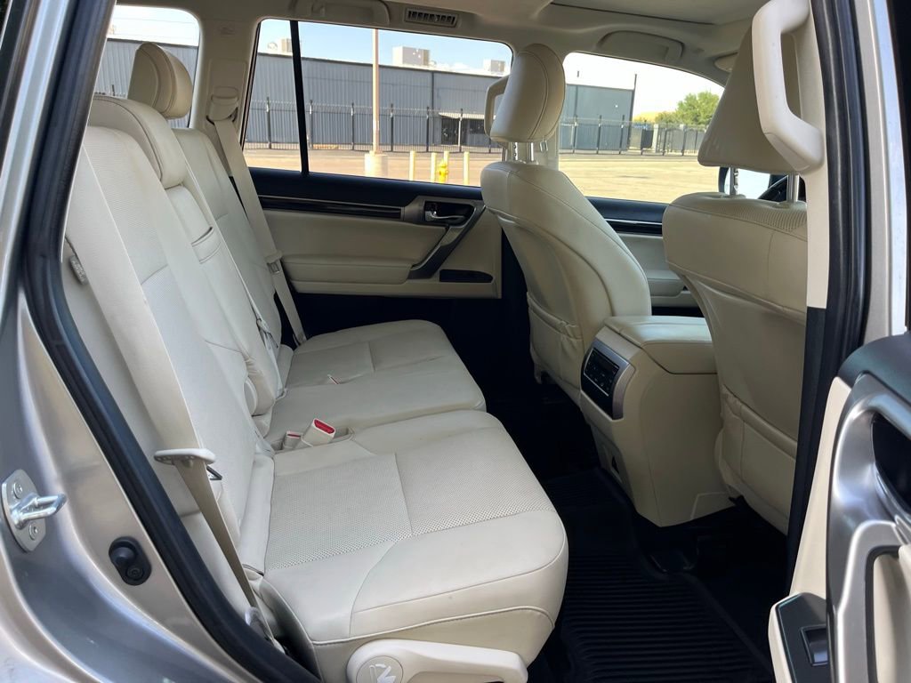 Used 2023 Lexus GX 460 Premium image 16