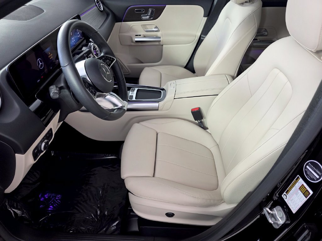 Certified 2025 Mercedes-Benz GLA 250 image 9
