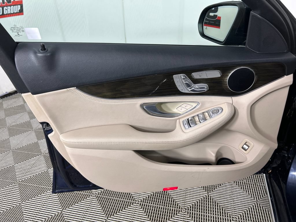 Used 2016 Mercedes-Benz C 300 4MATIC Sedan image 10
