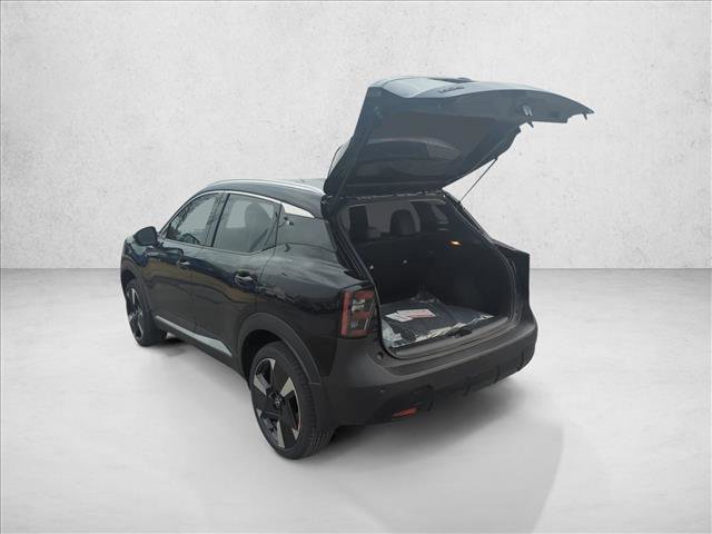 New 2026 Nissan Kicks SR image 5