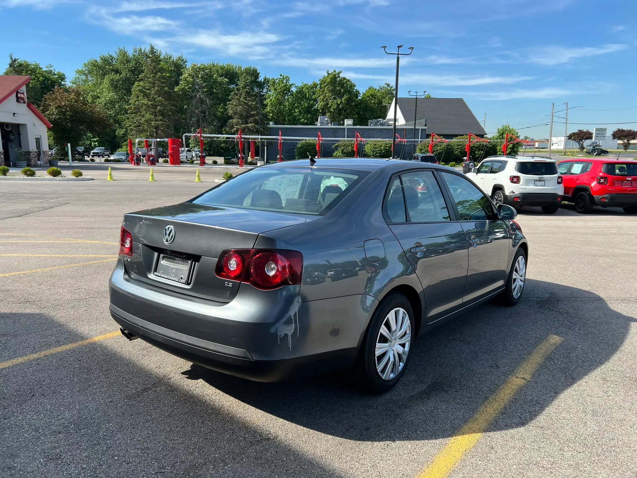 Used 2010 Volkswagen Jetta S FWD image 5