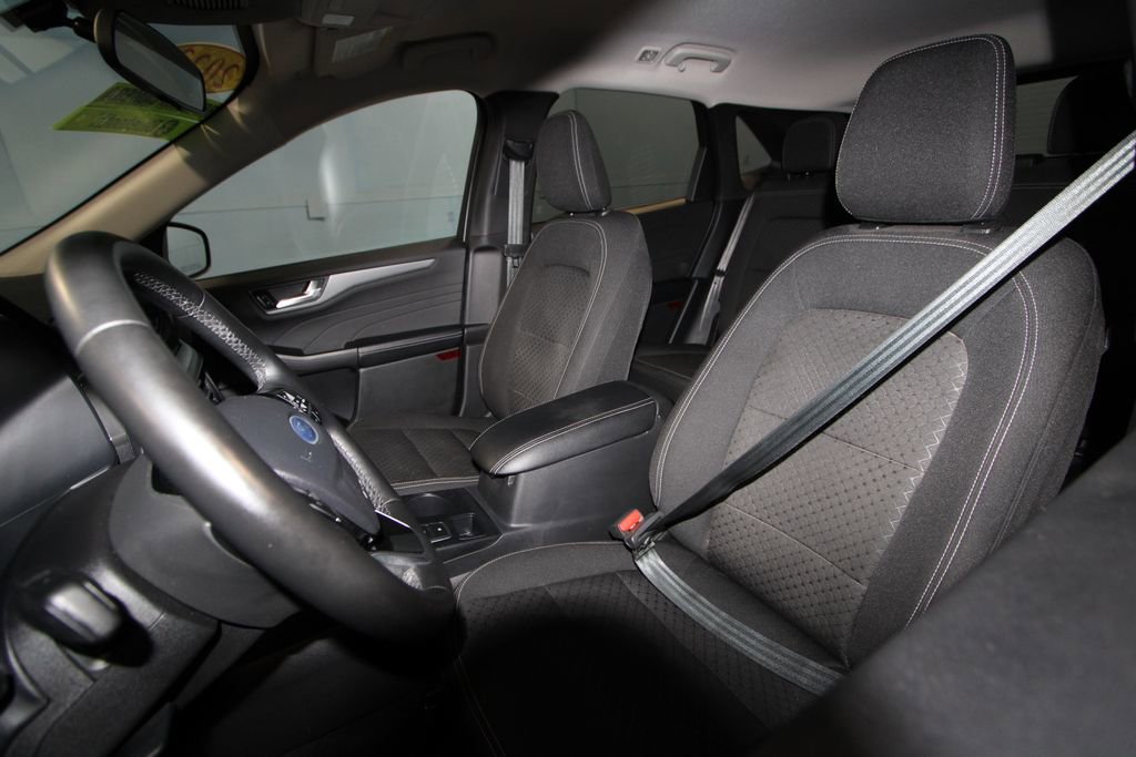 Used 2023 Ford Escape Active w/ Tech Pack #2 AWD/4WD image 4