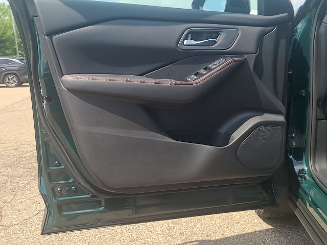 New 2026 Nissan Rogue SV AWD/4WD image 10