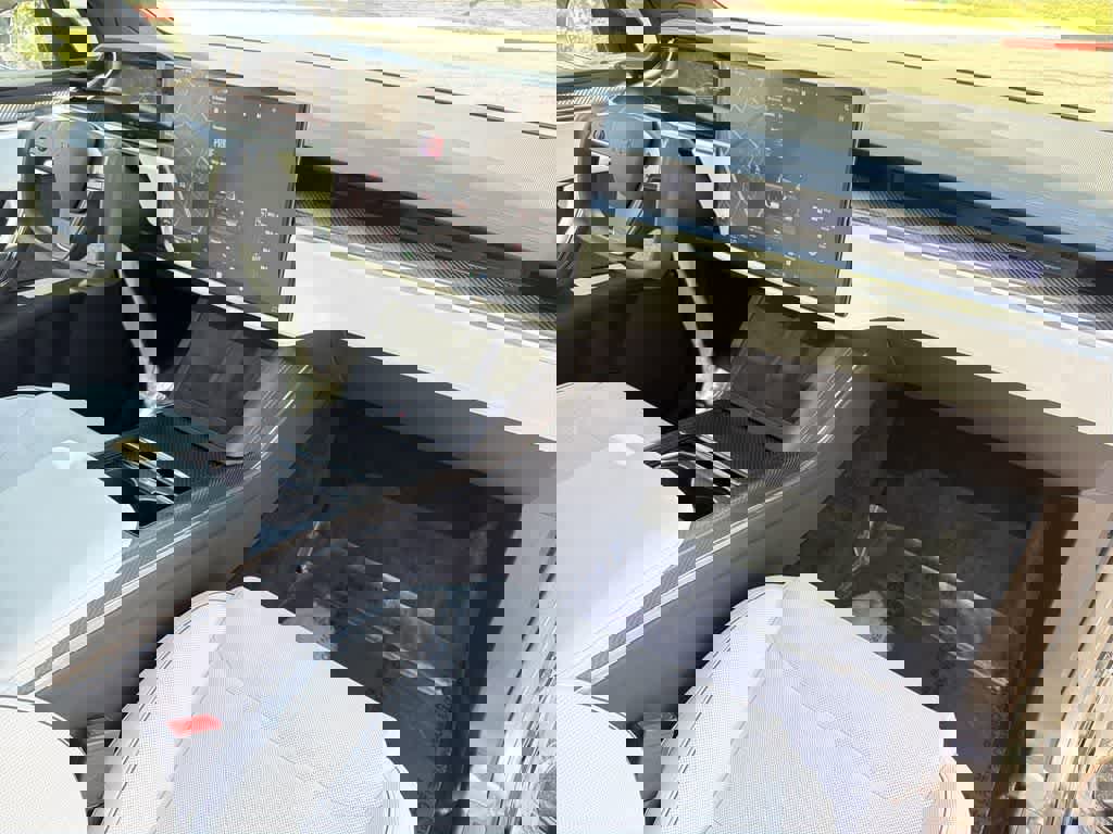 Used 2022 Tesla Model X Plaid image 40