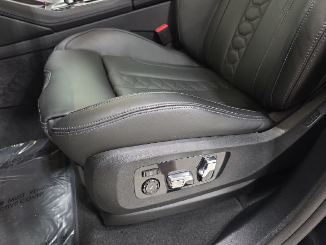 Used 2026 BMW X5 M Competition w/ Executive Package AWD/4WD image 29