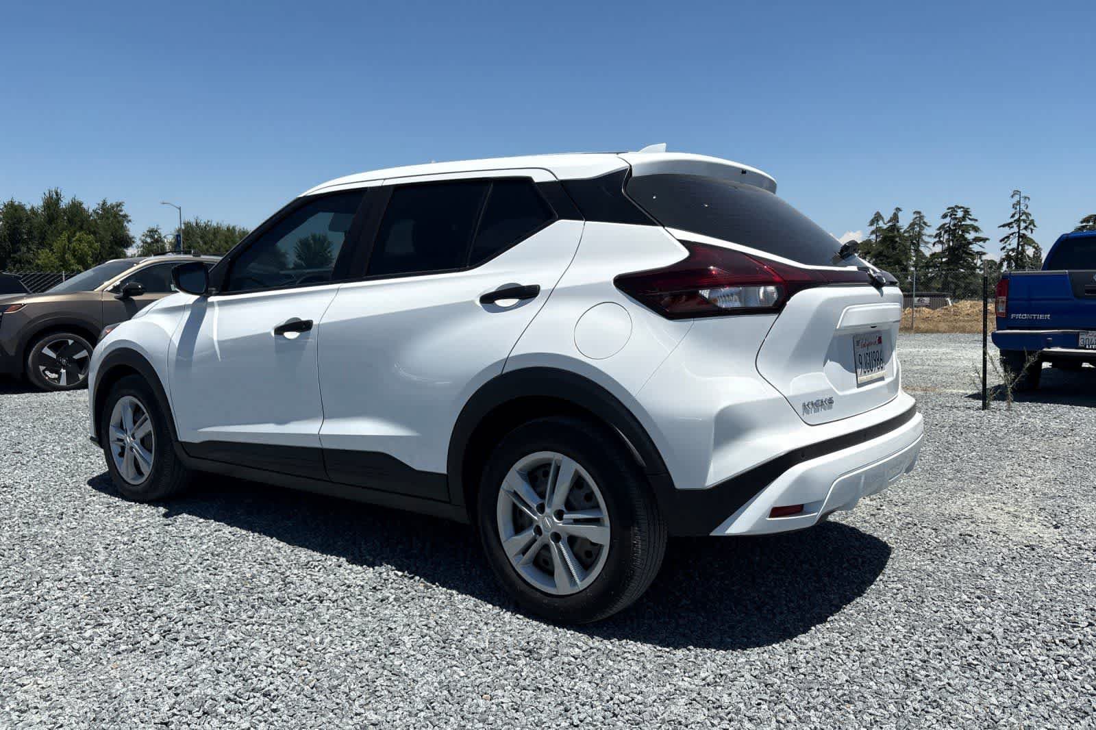 Used 2023 Nissan Kicks S w/ Interior Electronics Package FWD image 7