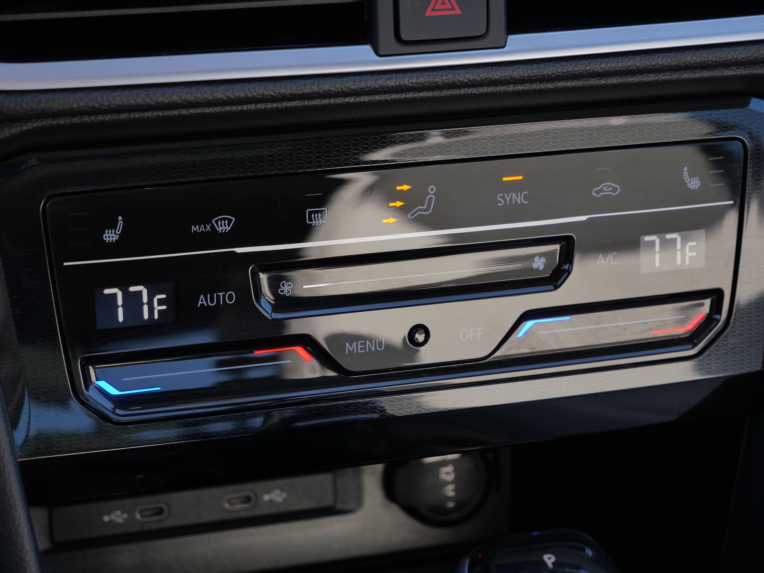 Certified 2025 Volkswagen Taos SE image 24