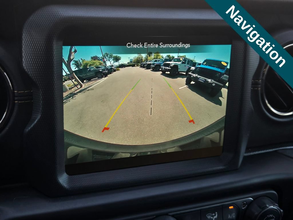 Used 2021 Jeep Wrangler Unlimited Sahara AWD/4WD image 15