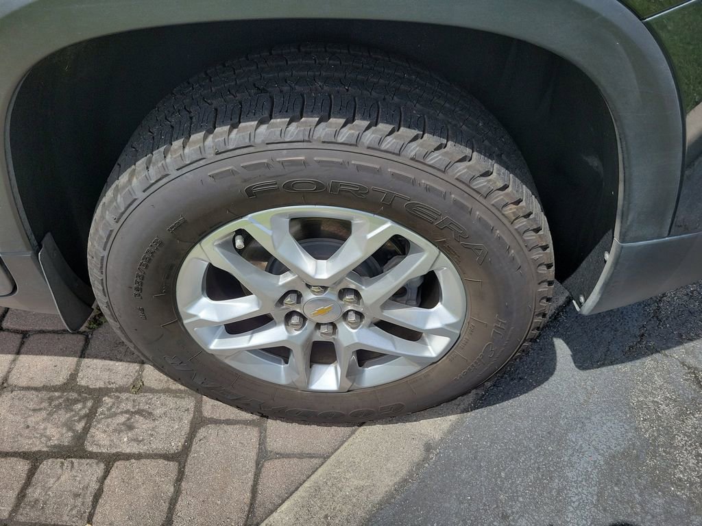 Used 2019 Chevrolet Traverse LT FWD image 10