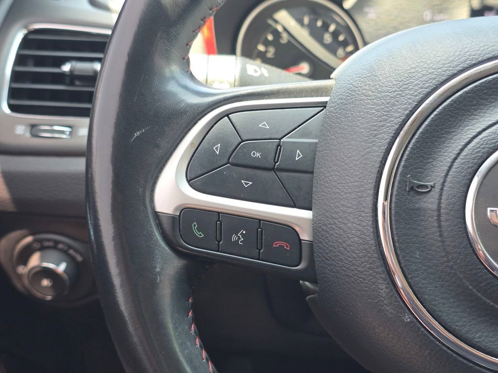 Used 2020 Jeep Compass Trailhawk AWD/4WD image 35