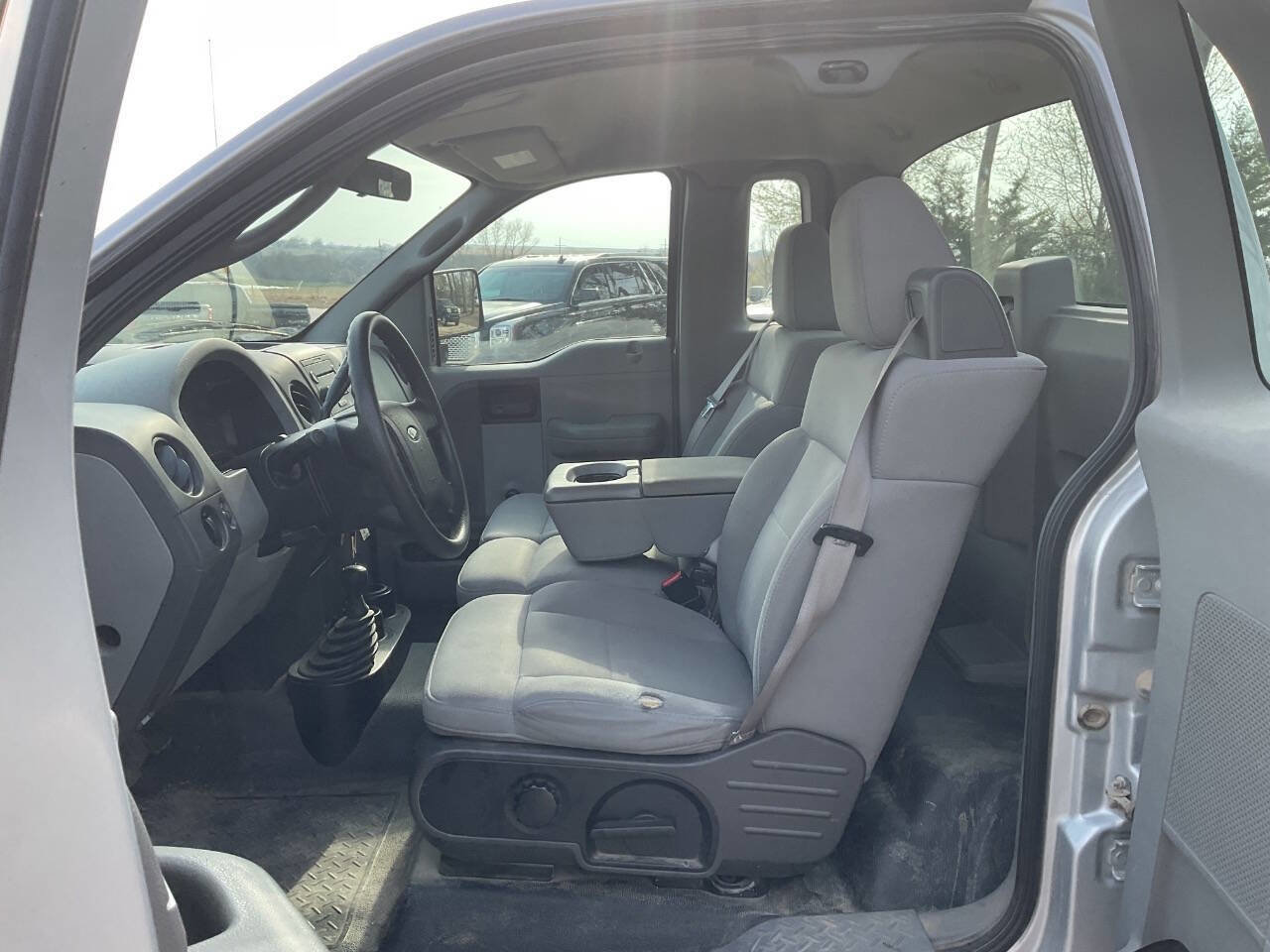 Used 2006 Ford F150 STX image 10