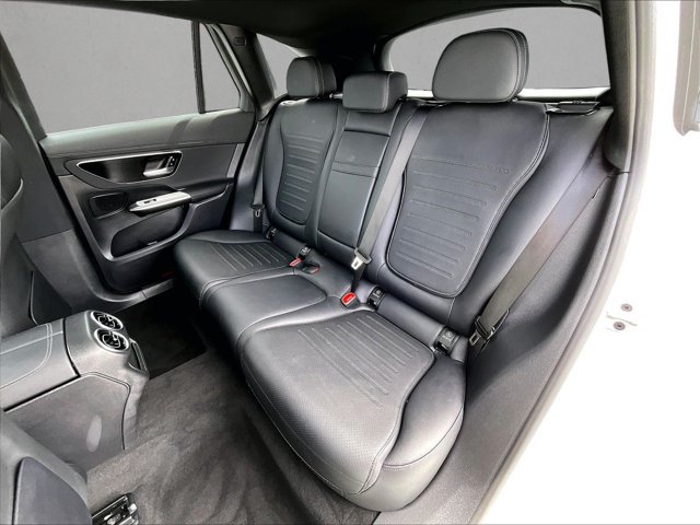 Used 2025 Mercedes-Benz GLC 350e 4MATIC image 28