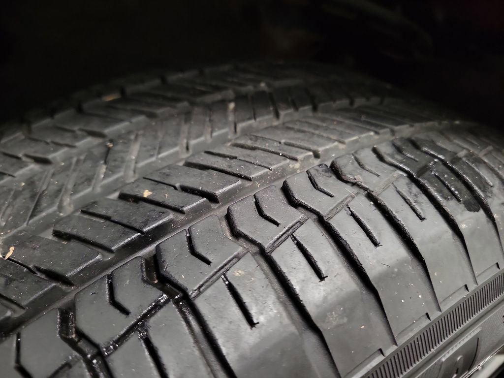 Used 2018 Toyota RAV4 Limited image 11