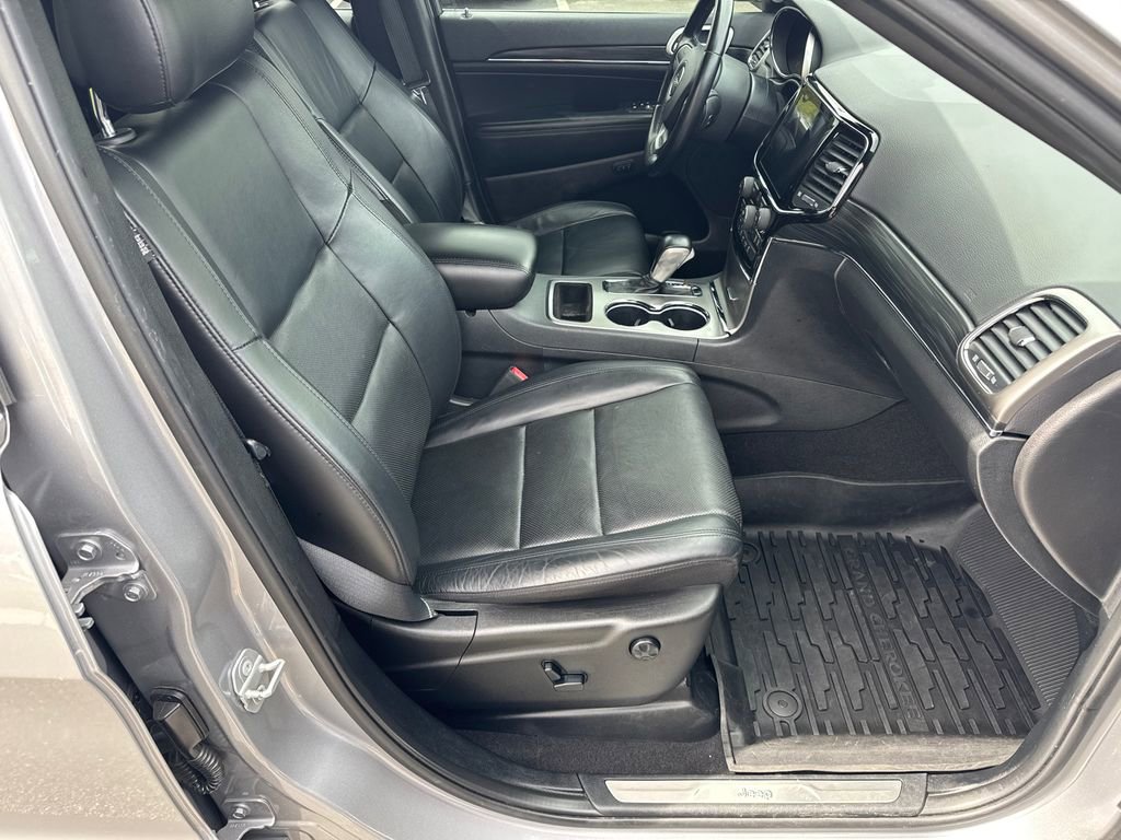 Used 2020 Jeep Grand Cherokee Limited w/ Luxury Group II image 13