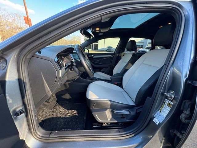 Certified 2020 Volkswagen Jetta R-Line image 27