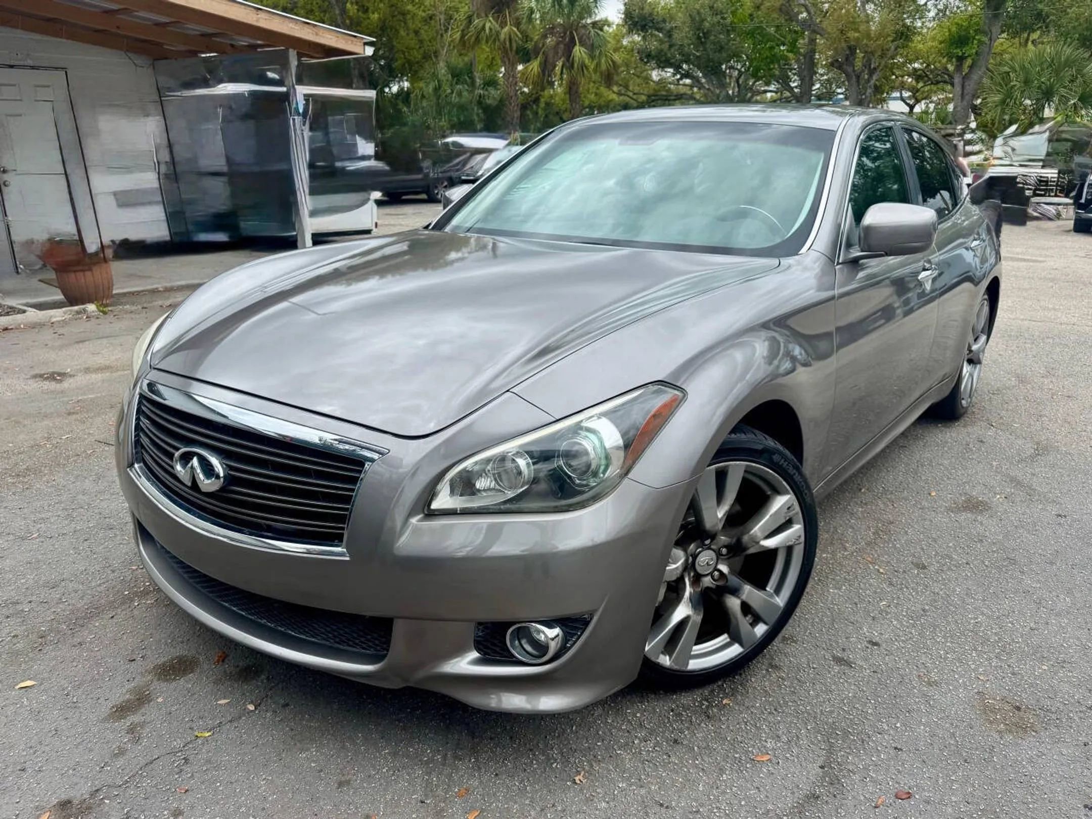 Used 2012 INFINITI M56 M56 Sedan 4D w/ Sport Pkg image 9